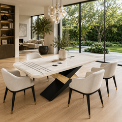 Trumph Majesty Dining Table